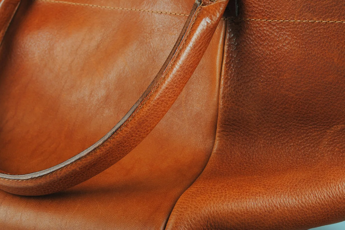 Grained Leather Tote Bag — Iconic